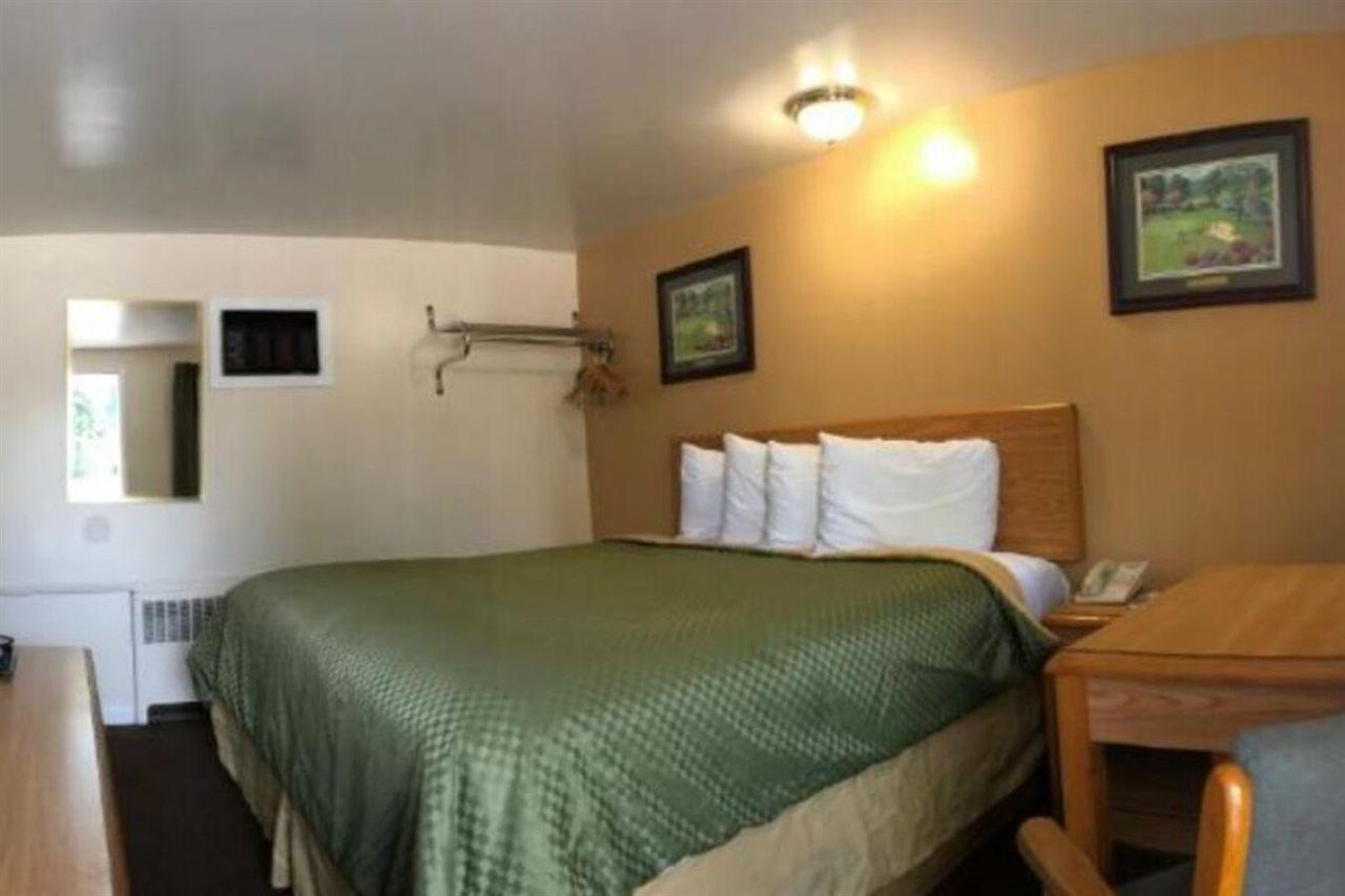 Americas Best Value Inn Jonesville/Hillsdale Exterior foto